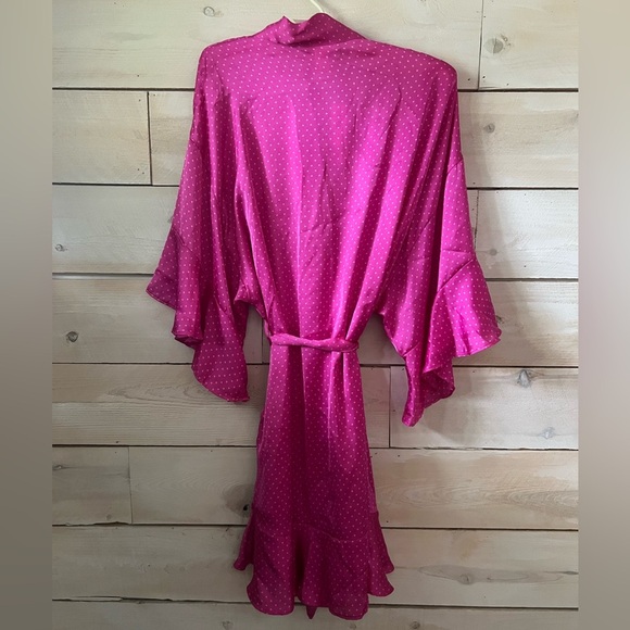 NWT Victorias Secret Short Pink Polka Dot Satin Robe XS/S - Picture 6 of 6